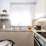 Port Cyan - 2 Min Walk To Harbor & Beaches Apartman *