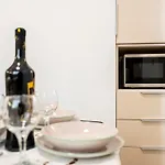 Port Cyan - 2 Min Walk To Harbor & Beaches Apartman