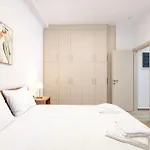 Port Cyan - 2 Min Walk To Harbor & Beaches Apartman *