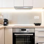 Apartamento Port Cyan - 2 Min Walk To Harbor & Beaches