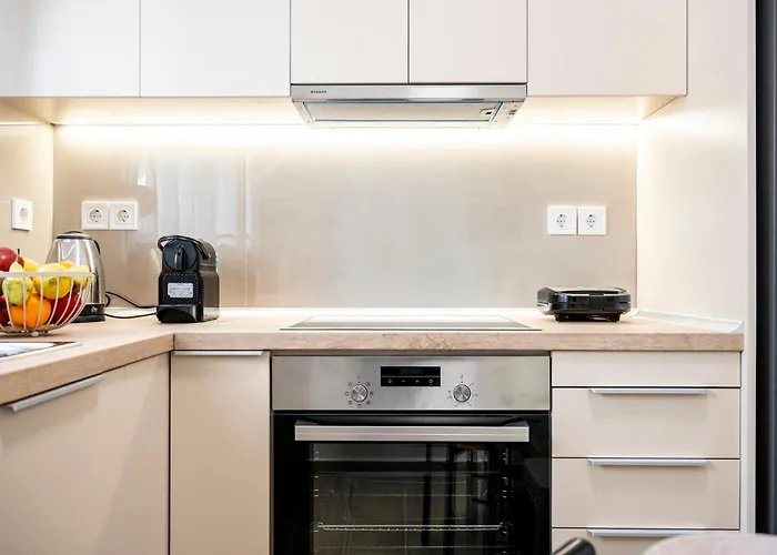 Appartement Port Cyan - 2 Min Walk To Harbor & Beaches