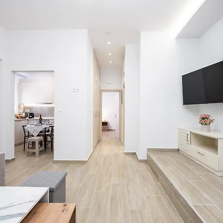 Port Cyan - 2 Min Walk To Harbor & Beaches Daire